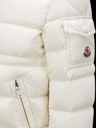 Бежевая куртка MONCLER ENFANT: фото 3 - Invogue