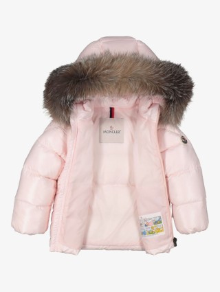 Розовая куртка MONCLER ENFANT: фото 2 - Invogue