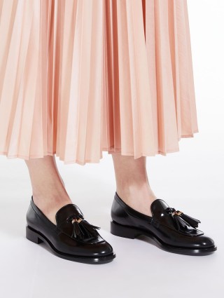 Чорні лофери MAX MARA : фото 1 - Invogue