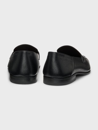 Чорні лофери BOSS зі шкіри: фото 3 - Invogue