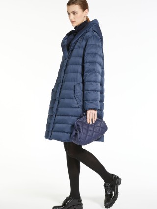 Темно-синий пуховик WEEKEND MAX MARA: фото 4 - Invogue