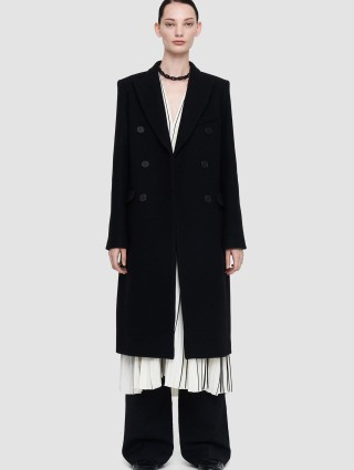 Черное пальто JOSEPH: фото 1 - Invogue