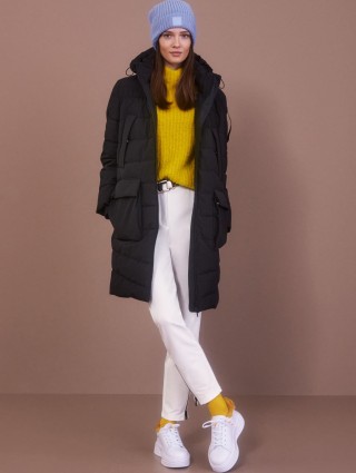 Черное пальто MARC CAIN: фото 7 - Invogue