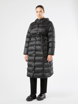 Чорний пуховик Marina Rinaldi з атласу: фото 1 - Invogue