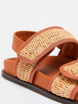 Молочні сандалі WEEKEND MAX MARA : фото 3 - Invogue