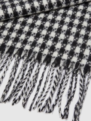 Чорний шарф PENNYBLACK : фото 3 - Invogue