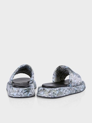 Блакитні шльопанці MARC CAIN : фото 2 - Invogue