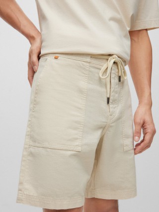 Бежеві шорти BOSS : фото 3 - Invogue