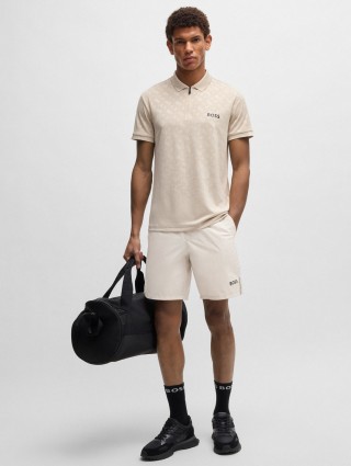 Бежевые шорты Boss с логотипом: фото 1 - Invogue