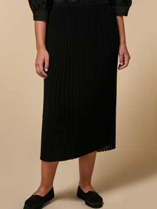 Чёрная юбка MARINA RINALDI: фото 1 - Invogue