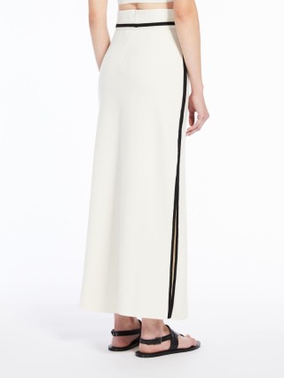 Молочная юбка Max Mara с разрезами: фото 2 - Invogue