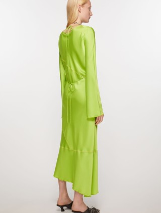 Зеленое длинное платье Acne Studios : фото 2 - Invogue
