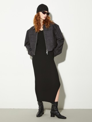 Чорна сукня Max&Co в рубчик: фото 1 - Invogue