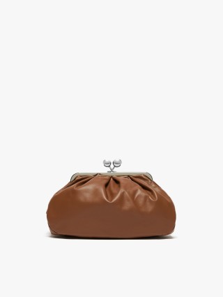 Світло-коричнева сумка WEEKEND MAX MARA зі шкіри напа: фото 2 - Invogue