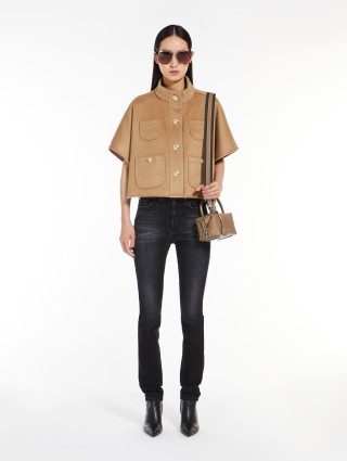 Темно-бежевая сумка-саквояж Max Mara кожаная: фото 1 - Invogue