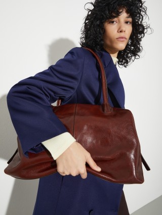 Коричневая сумка MAX&CO из блестящей кожи: фото 2 - Invogue