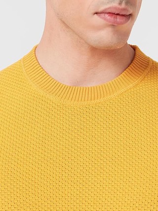 Жёлтый свитер BOSS: фото 2 - Invogue