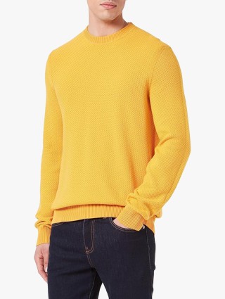 Жёлтый свитер BOSS: фото - Invogue