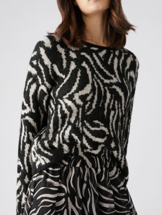 Чорний светр PENNYBLACK : фото 1 - Invogue