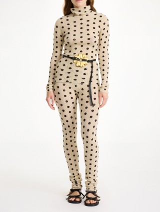 Бежевый гольф Malene Birger с цветочками: фото 1 - Invogue