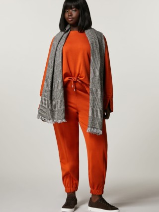 Оранжевый свитшот PERSONA: фото 4 - Invogue