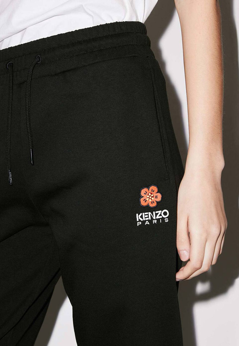 Чёрные брюки KENZO - купить на Invogue — арт 2PA7114MF 99J