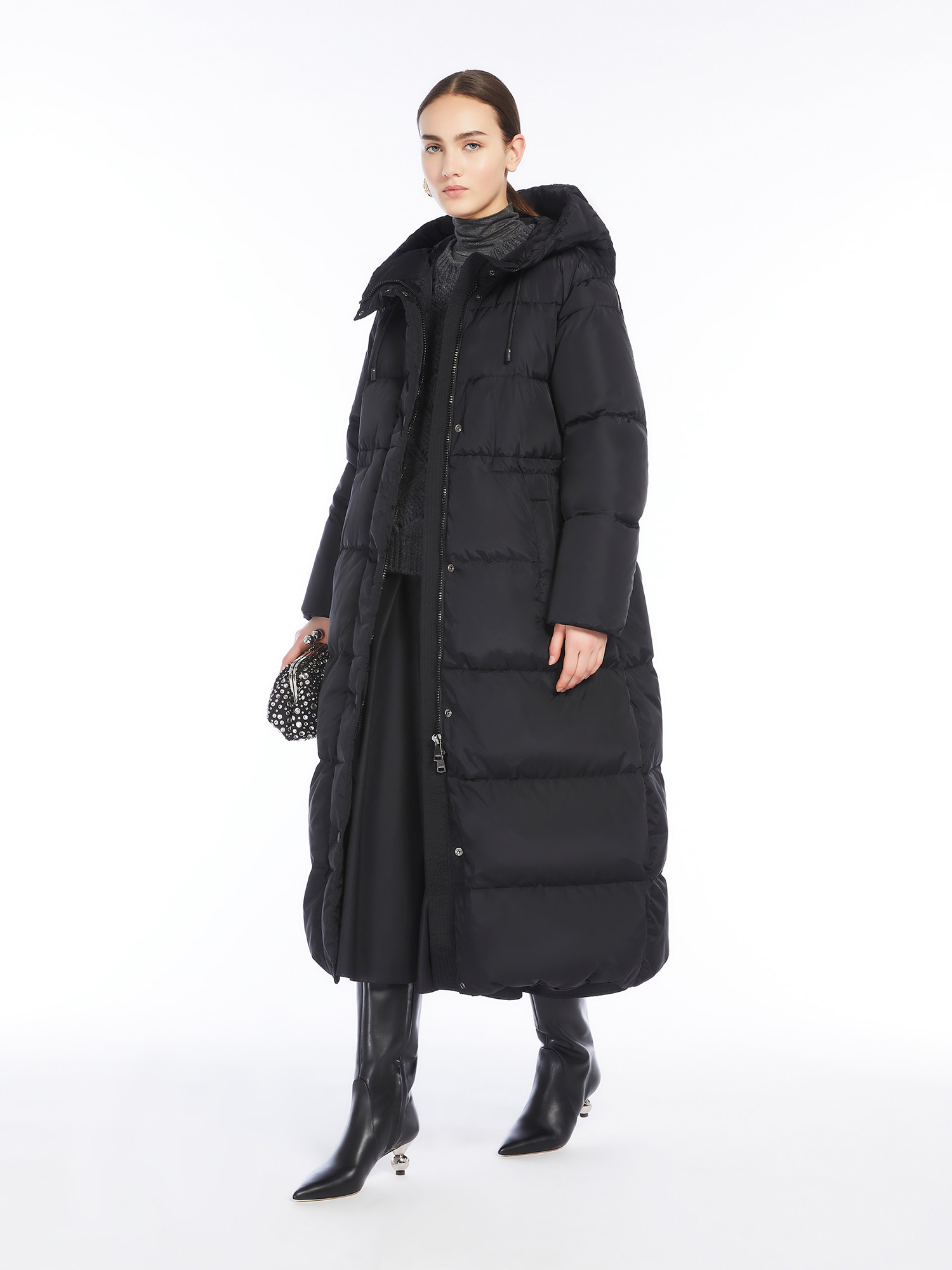 Черный пуховик WEEKEND MAX MARA длинный - купить на Invogue — арт