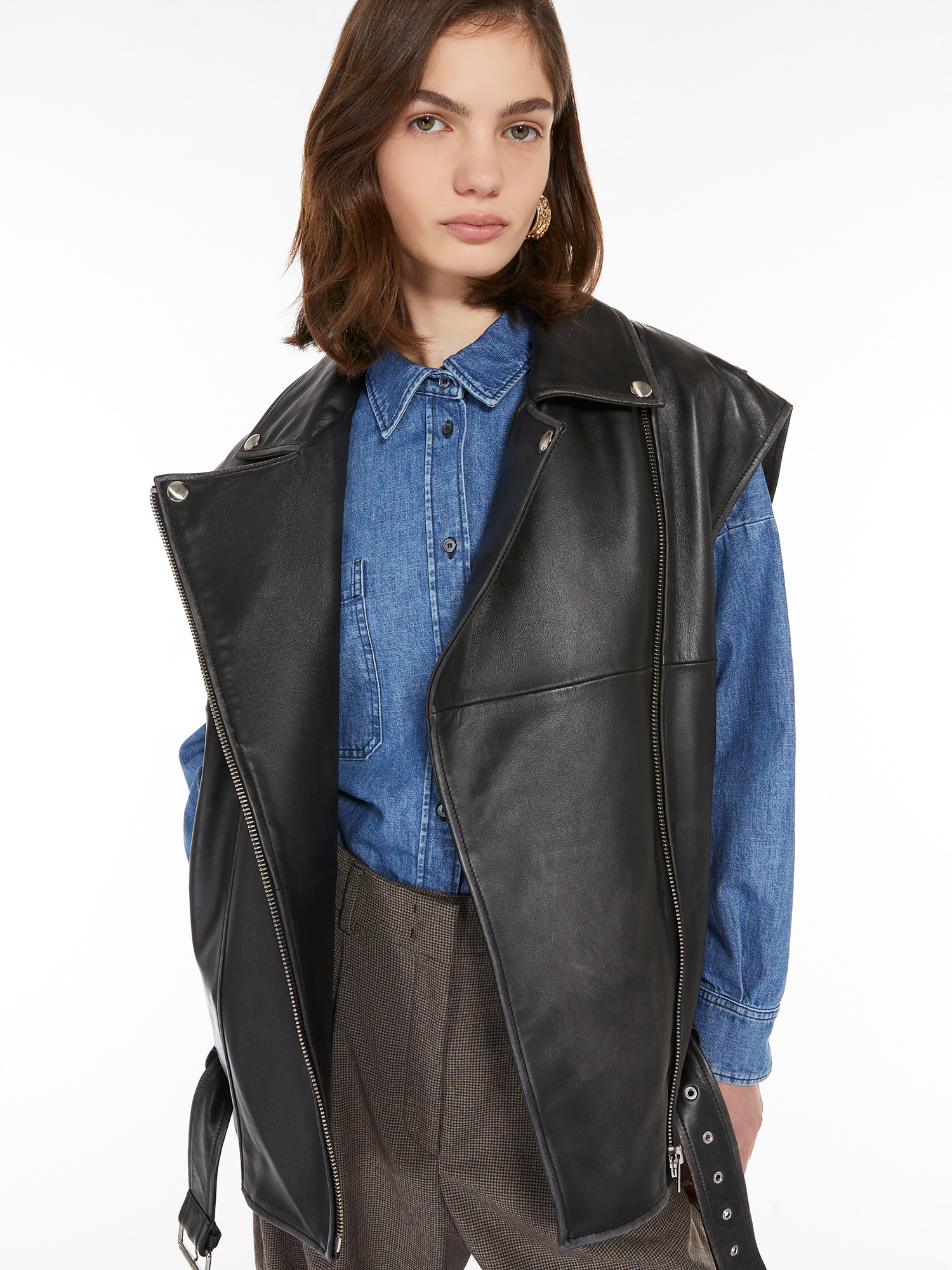 Черный жилет WEEKEND MAX MARA из кожи - купить на Invogue — арт