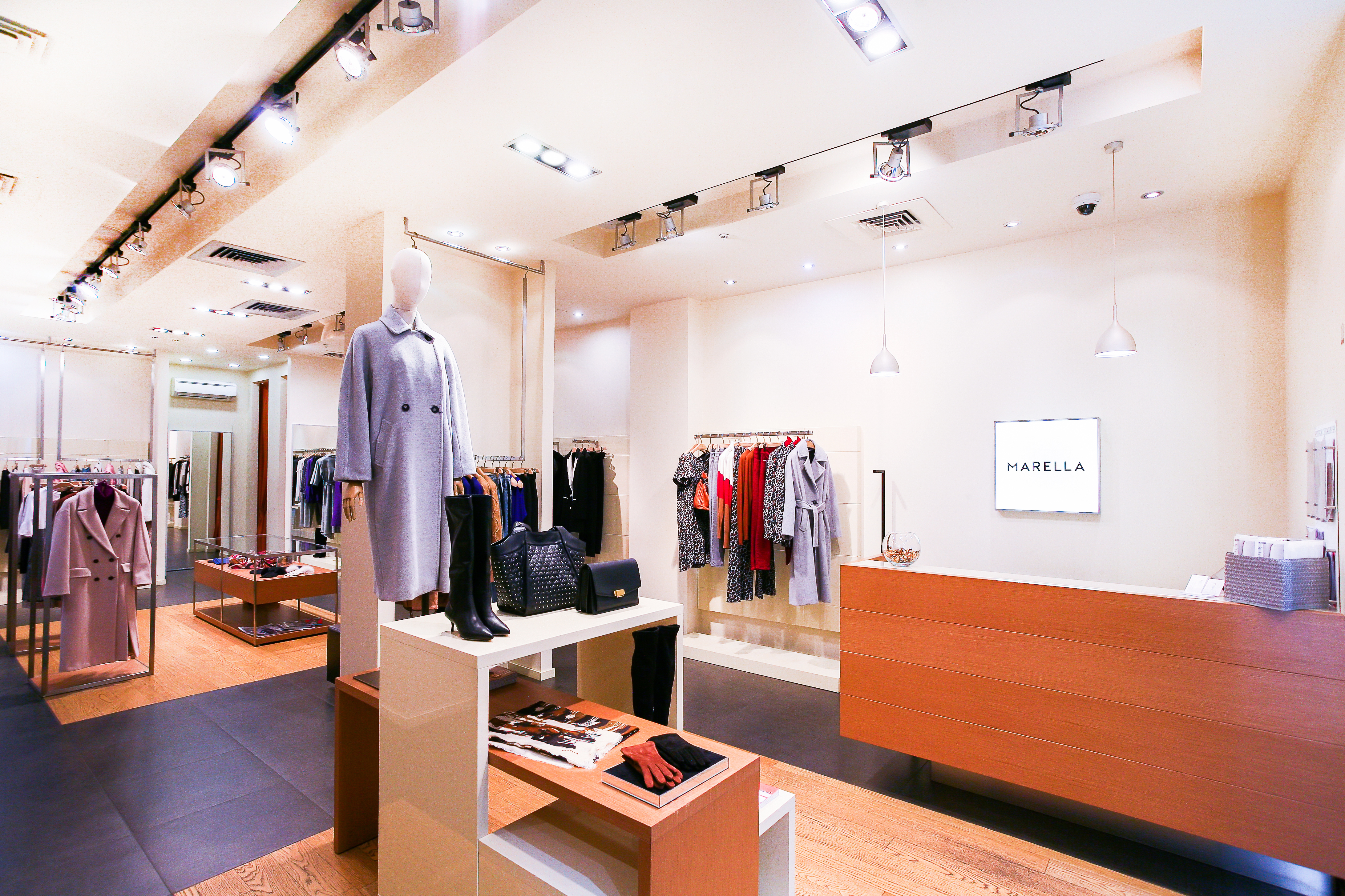 Магазин Marella - Сади Перемоги, 3-й поверх: фото 1 - Invogue