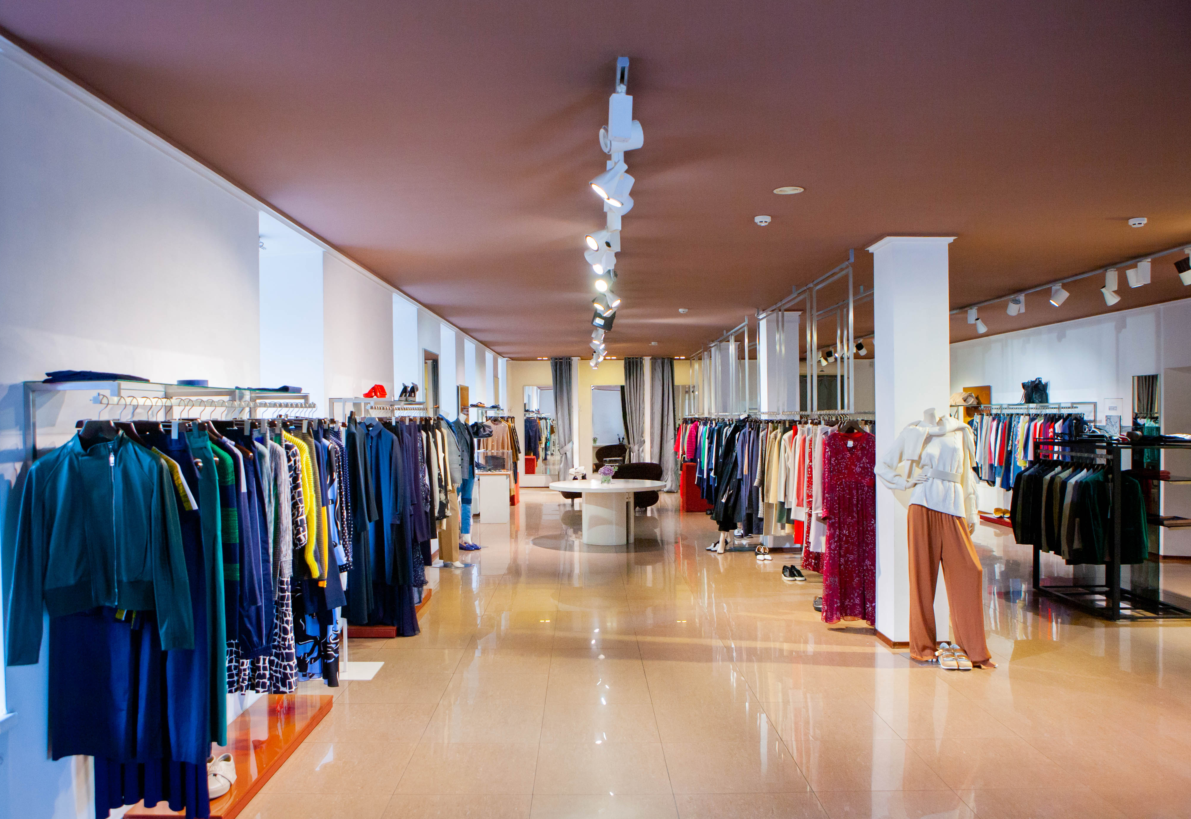 Магазин Invogue Outlet Odesa - ул. Европейская, 35: фото 1 - Invogue