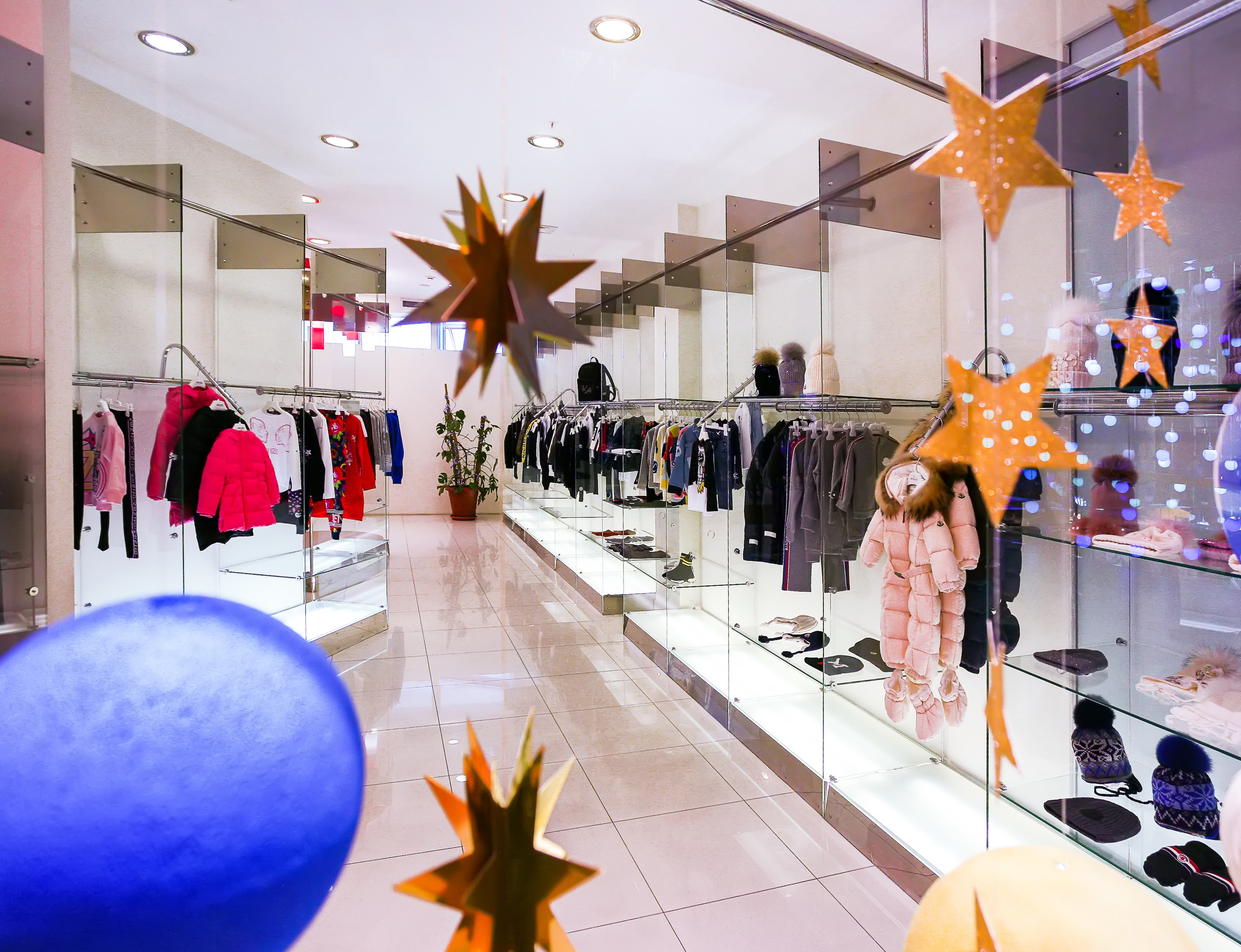 Магазин Daniel - ТЦ "Сади Перемоги, 3-й поверх: фото 3 - Invogue