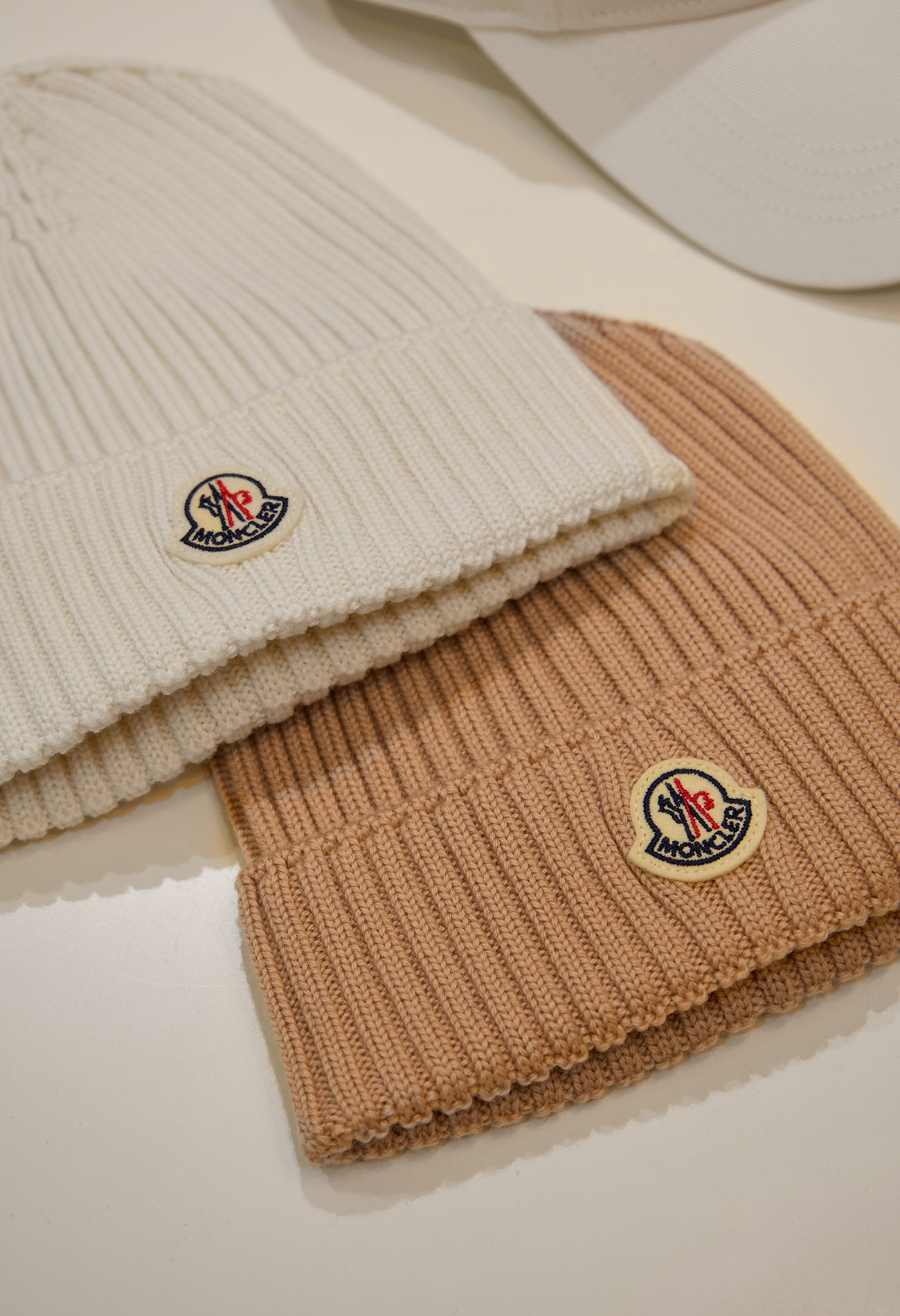 Магазин Daniel - Mandarin Plaza, 4-й этаж: фото 7 - Invogue