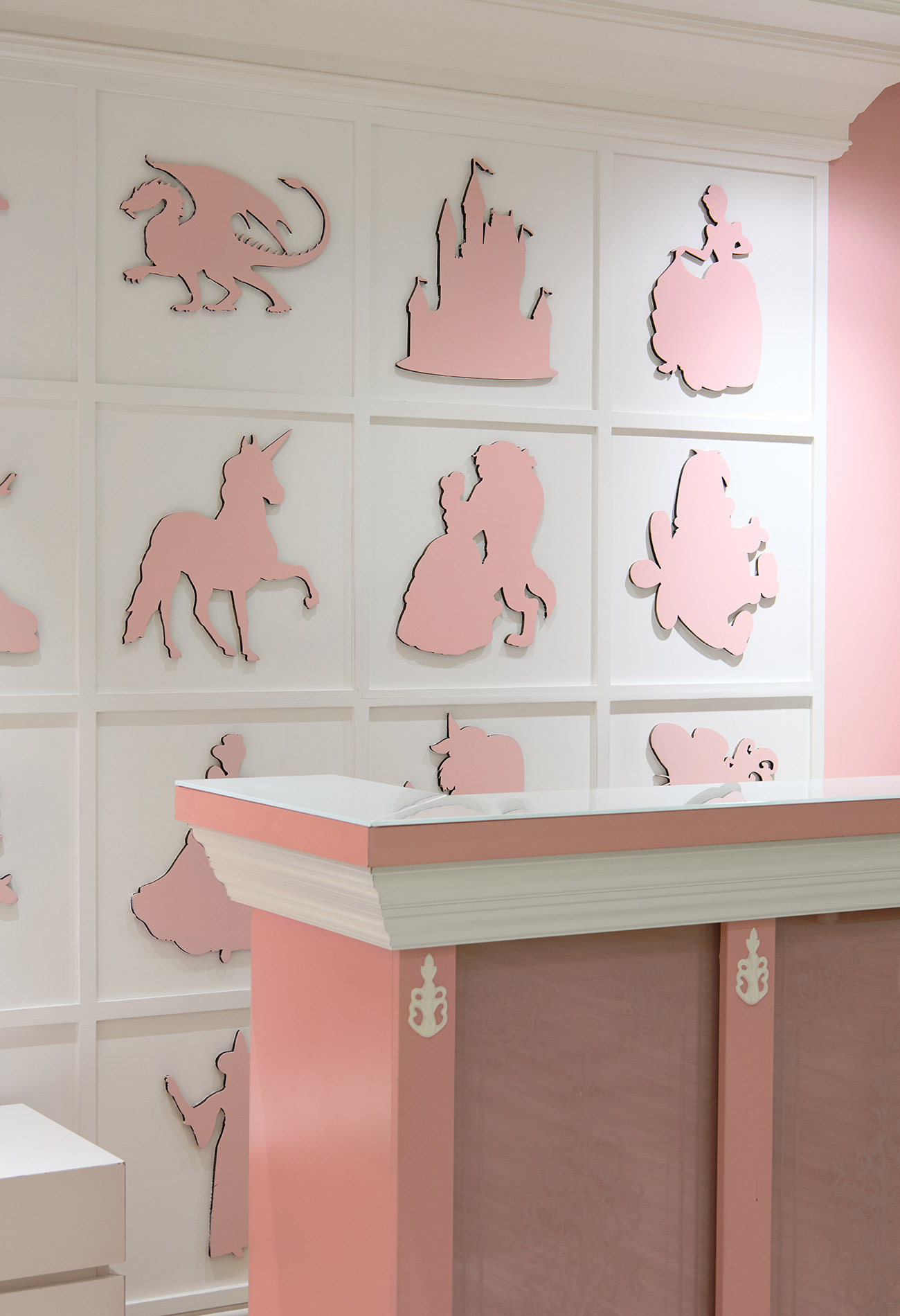 Магазин Daniel - Mandarin Plaza, 4-й этаж: фото 11 - Invogue