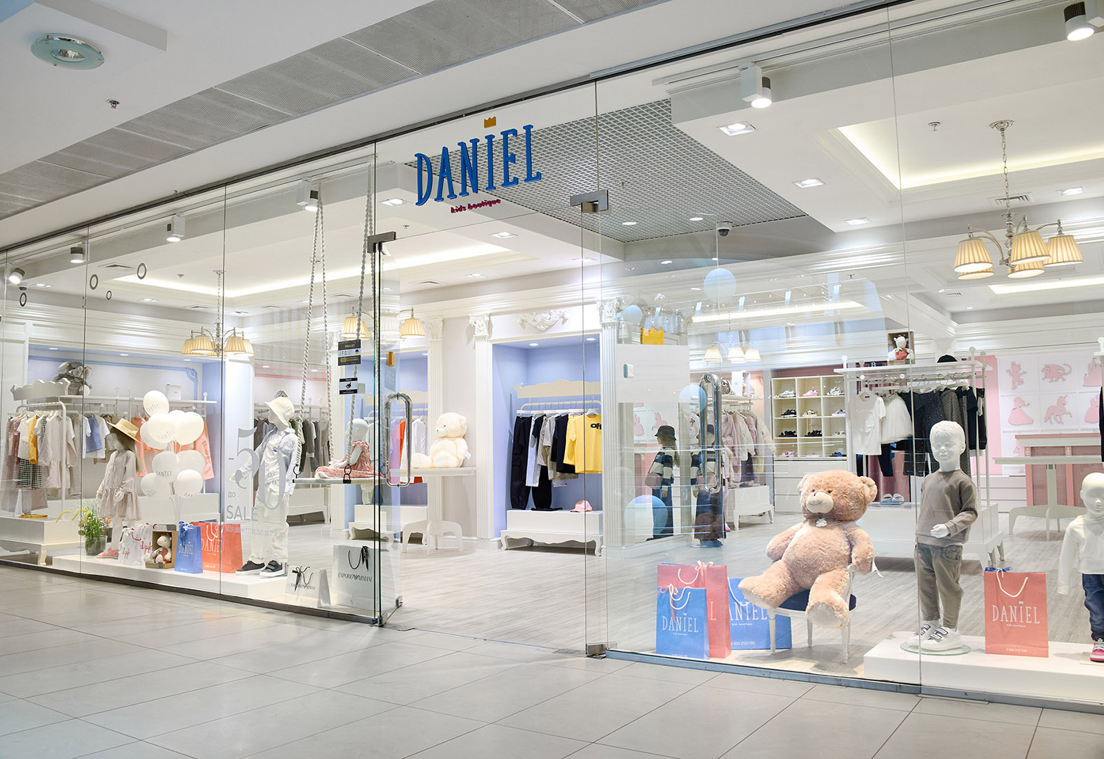 Магазин Daniel - Mandarin Plaza, 4-й этаж: фото 17 - Invogue