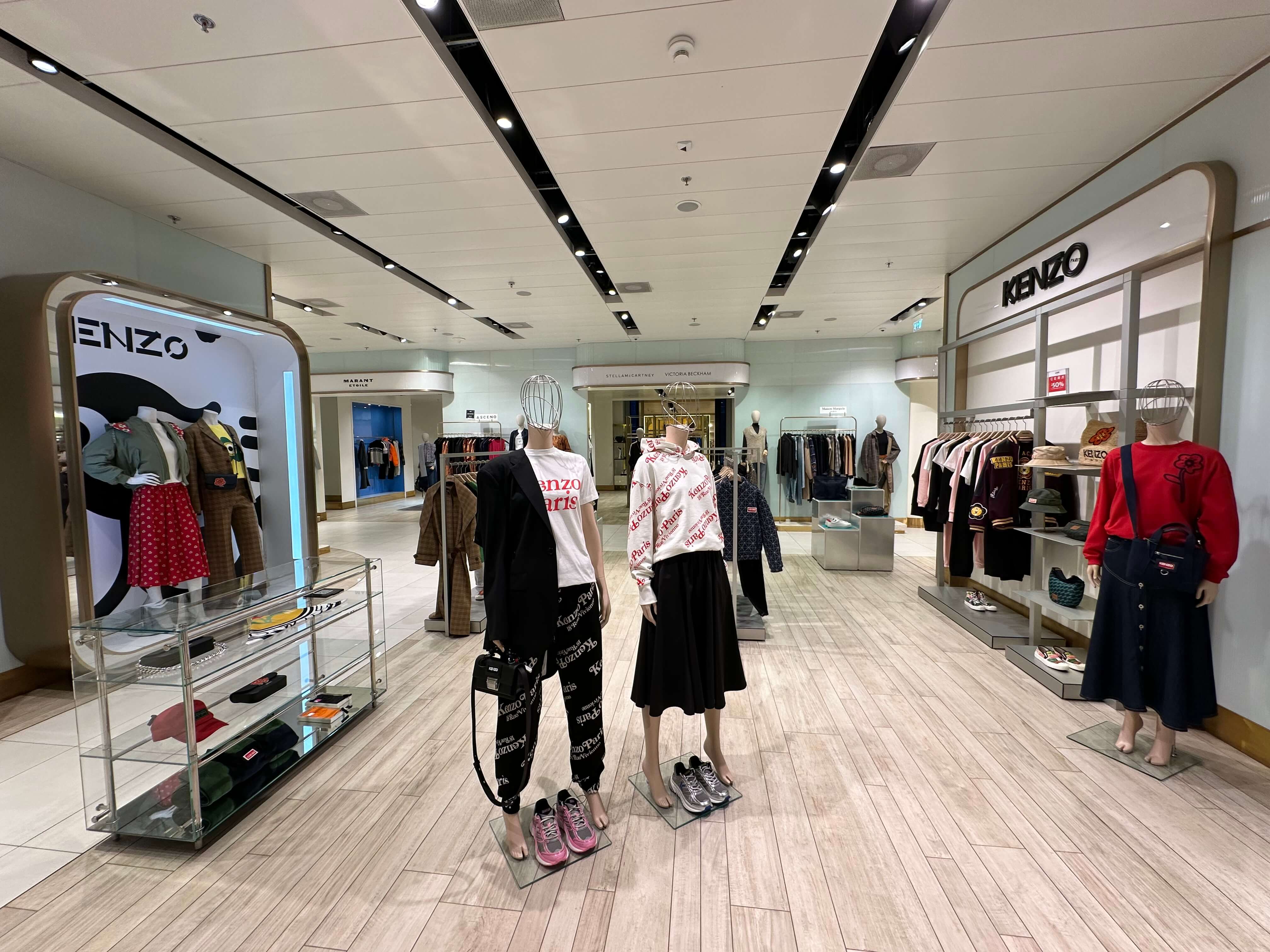 Магазин Kenzo - Киев, ЦУМ, 2-й этаж: фото 2 - Invogue