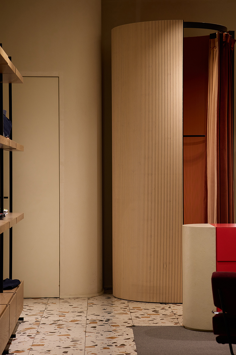 Магазин Max&Co - Gulliver, 1-й поверх: фото 7 - Invogue