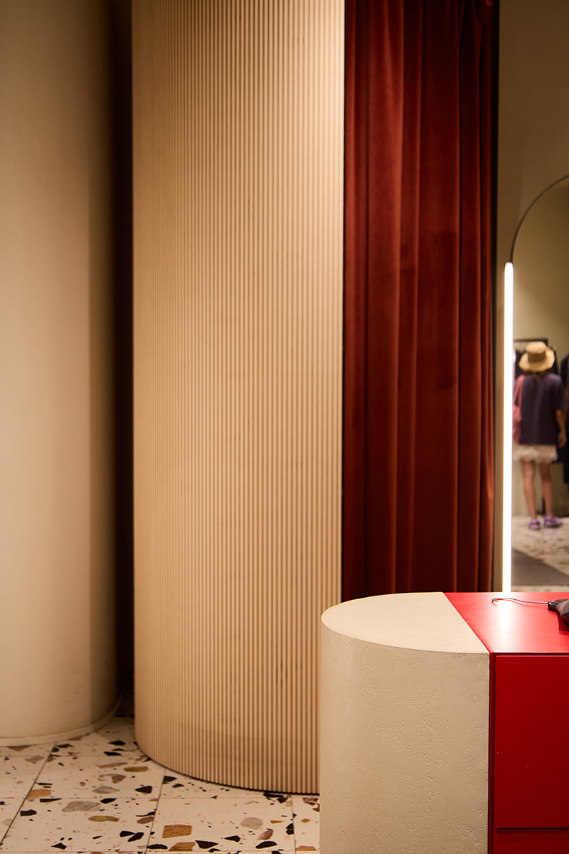 Магазин Max&Co - Gulliver, 1-й поверх: фото 15 - Invogue