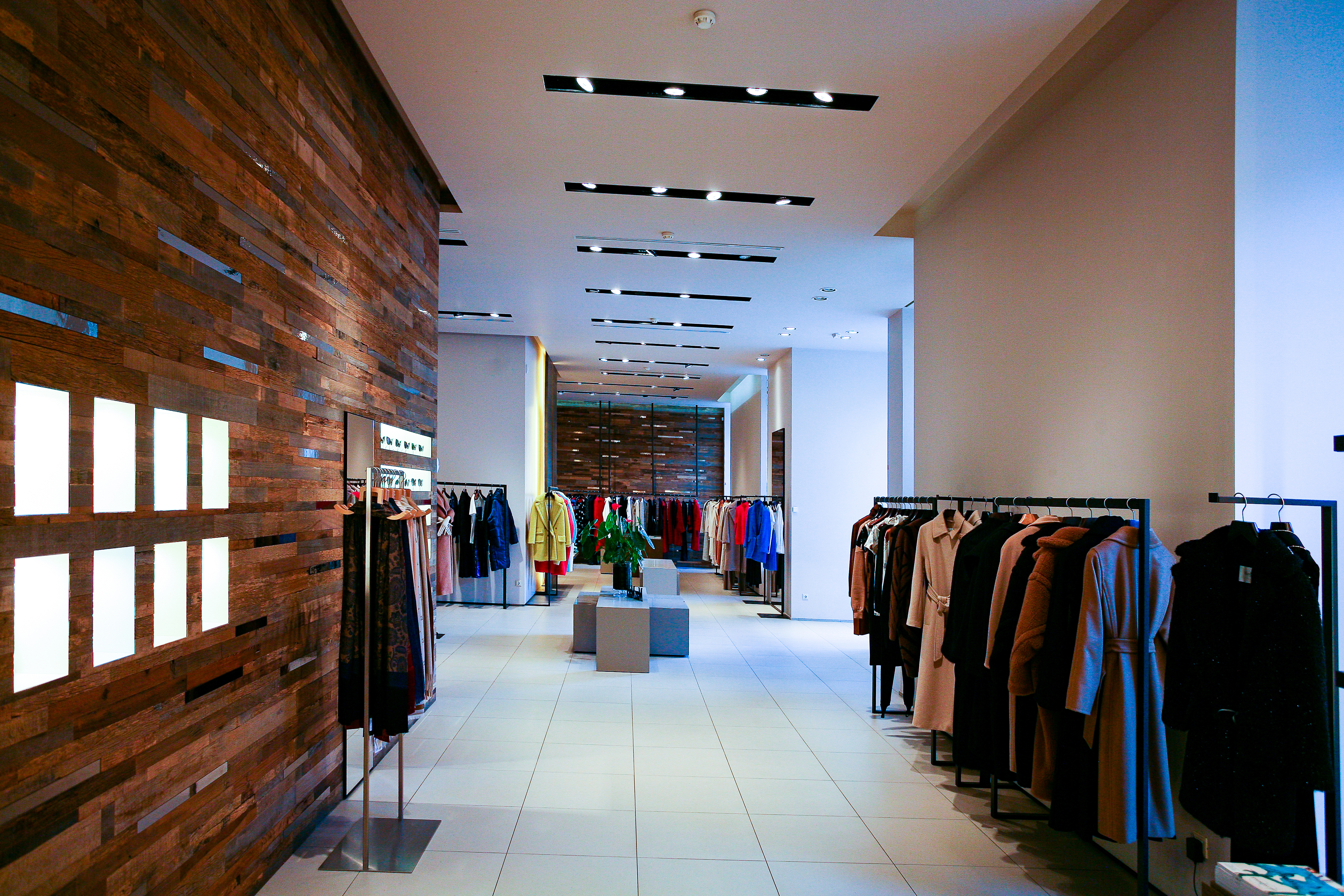 Магазин Max Mara - ул. Греческая, 25: фото - Invogue