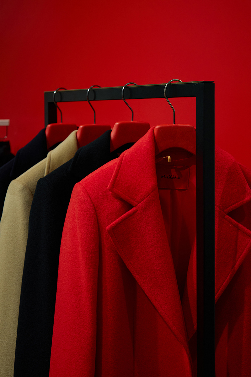 Магазин MAX&Co - ЦУМ, 2-й поверх: фото 2 - Invogue