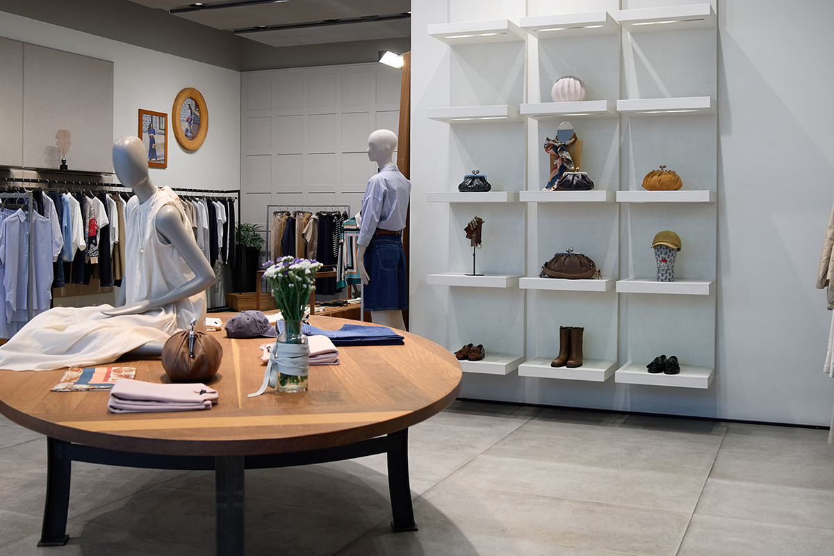 Магазин Weekend Max Mara - Ocean Plaza, 1-й этаж: фото 8 - Invogue