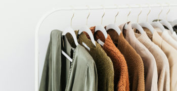 Уход за одеждой: как сохранить ваши любимые вещи безупречными: фото - Invogue