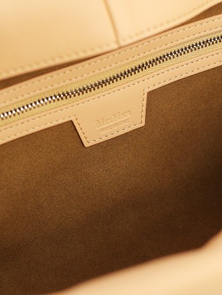 Розовый клатч MAX MARA: фото 6 - Invogue