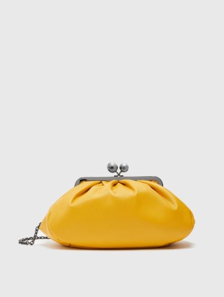 Жовта сумка WEEKEND ACCESSORIES : фото - Invogue