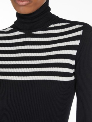 Чёрный гольф SPORTMAX: фото 3 - Invogue