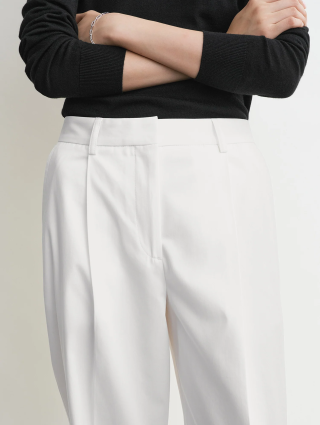 Белые брюки Totême из чистого хлопка: фото 4 - Invogue
