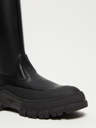 Черные сапоги WEEKEND MAX MARA высокие: фото 4 - Invogue