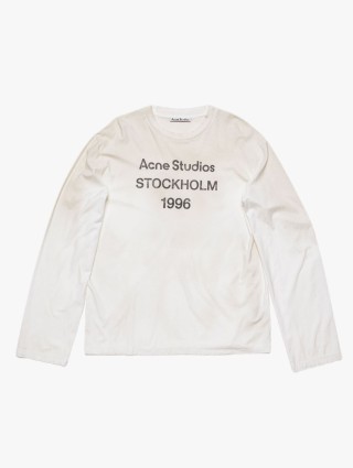 Белая футболка Acne Studios с длинным рукавом: фото - Invogue