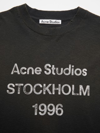 Черный лонгслив Acne Studios с логотипом: фото 3 - Invogue