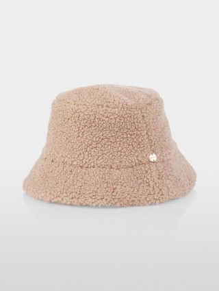 Бежевая шляпа Marc Cain с опущенными полями: фото - Invogue