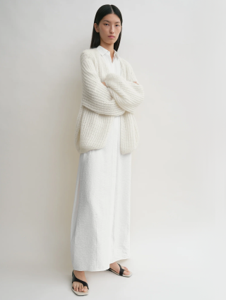 Белый кардиган Totême свободного кроя: фото 2 - Invogue